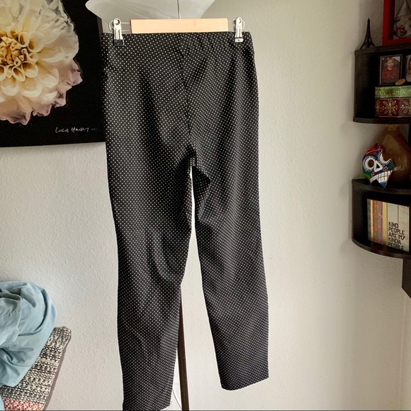 Max Studio Cropped Pants - Picture 4 of 5